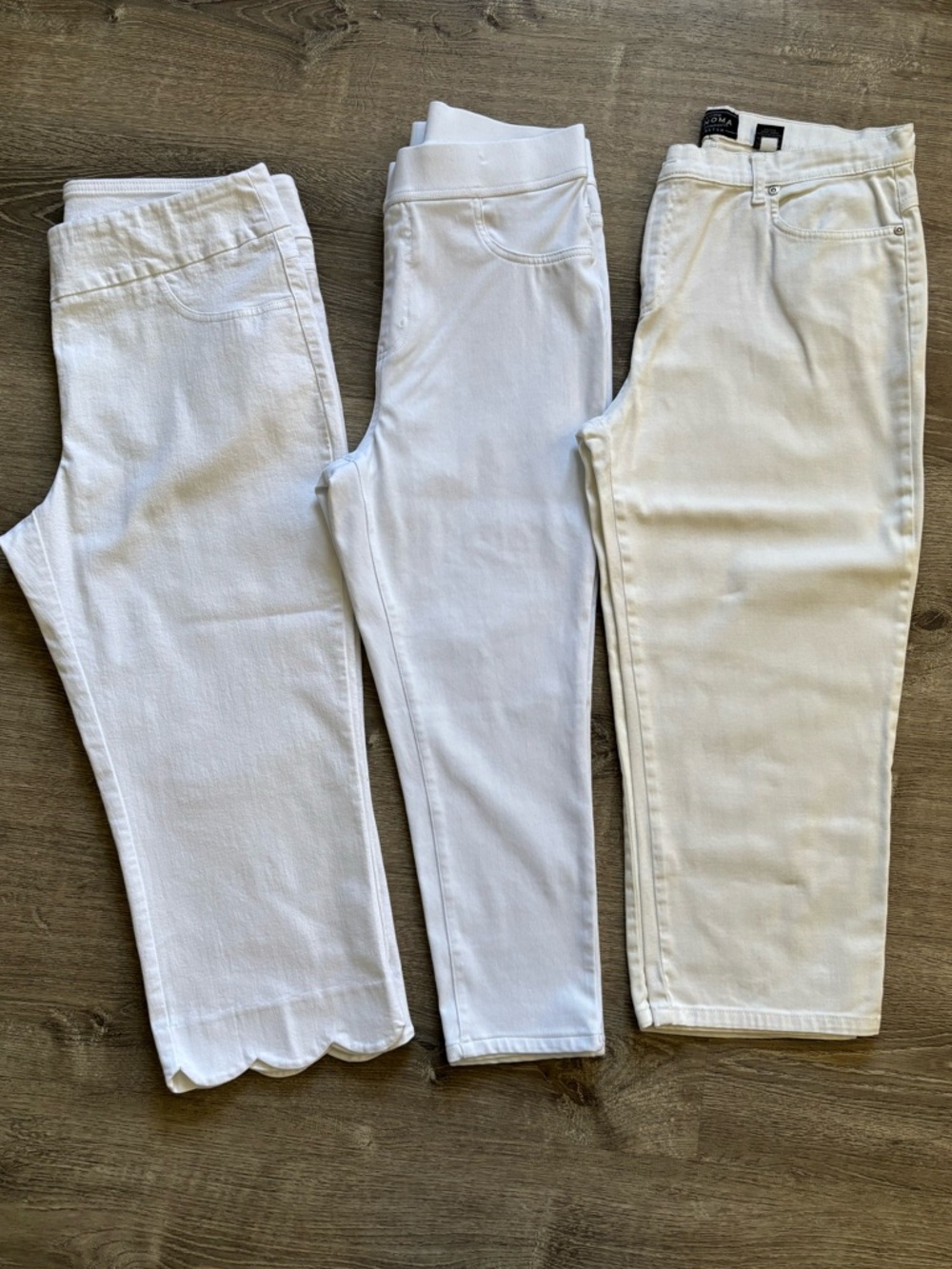 White Capris bundle - Picture 2 of 7